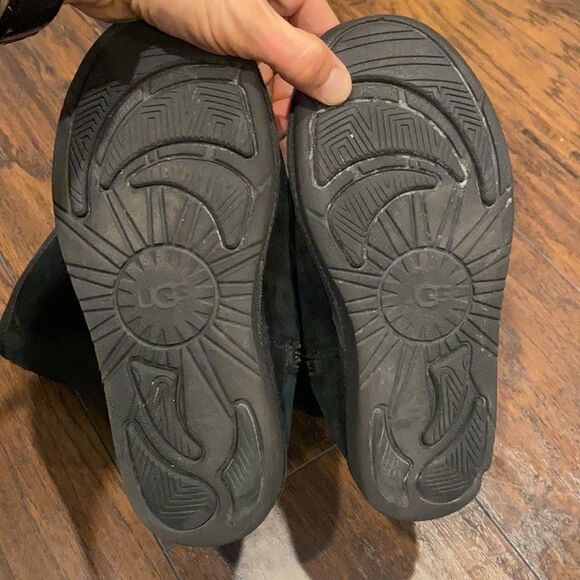 UGG AUSTRALIA: SUMNER BLACK BOOT size 7 . THE IDEAL ACCESSORY TO MINIMALIST GUC - Picture 8 of 9